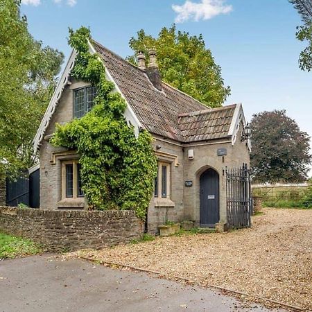 2 Bedroom Cosy Cottage With Hot Tub In Hambrook Close To Bristol City Centre 外观 照片