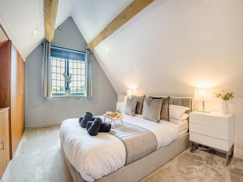 2 Bedroom Cosy Cottage With Hot Tub In Hambrook Close To Bristol City Centre 外观 照片