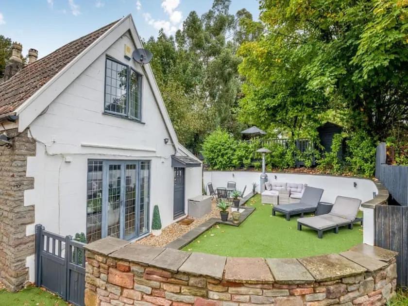 2 Bedroom Cosy Cottage With Hot Tub In Hambrook Close To Bristol City Centre 外观 照片