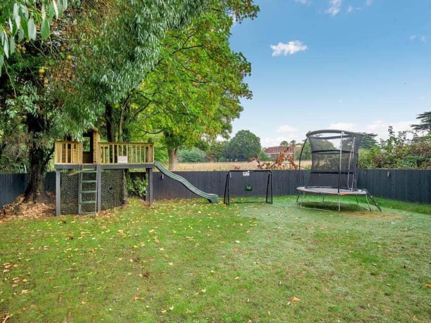 2 Bedroom Cosy Cottage With Hot Tub In Hambrook Close To Bristol City Centre 外观 照片